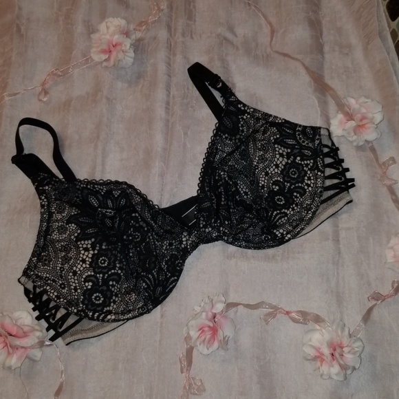 Victoria's Secret Other - Victoria's Secret Very Sexy Unlined Plunge Bra NWT